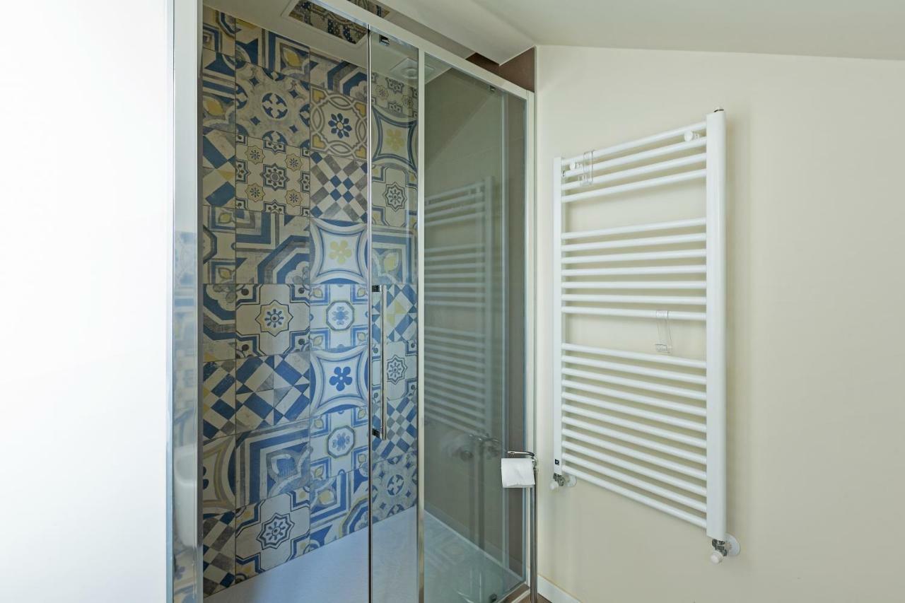 Renovated Penthouse Duomo & Via Torino Apartment Milan Exterior photo
