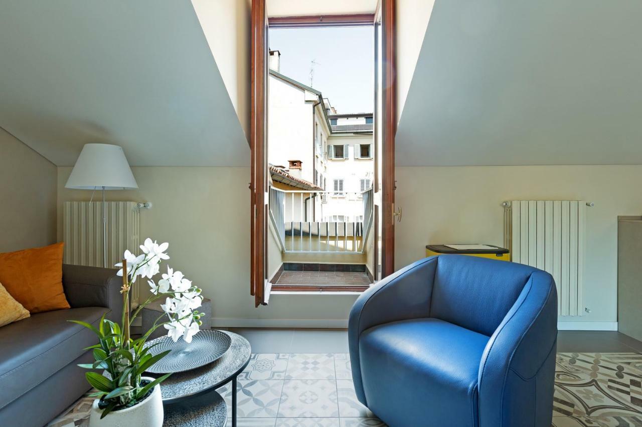 Renovated Penthouse Duomo & Via Torino Apartment Milan Exterior photo